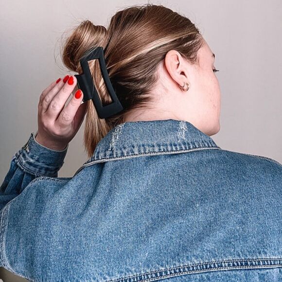 NEW Black and White Claw Clip - Picture 3 of 4